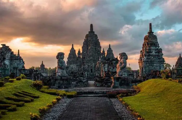 Must-Visit Tourist Destinations in Yogyakarta for a Holiday Experience